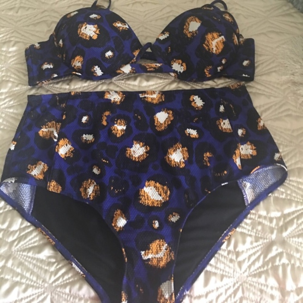 River island swim suit